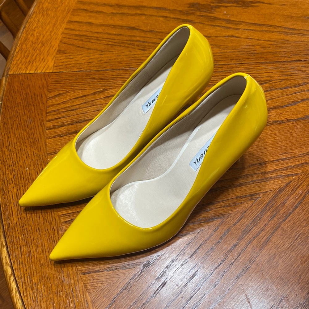 Brand new yellow heels